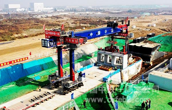 U盾最后一品安装——王利 摄 U盾最后一品安装——王利 摄